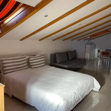 Violetta Apartament *