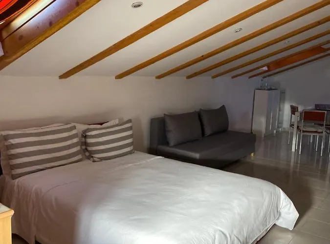 Violetta Appartement *
